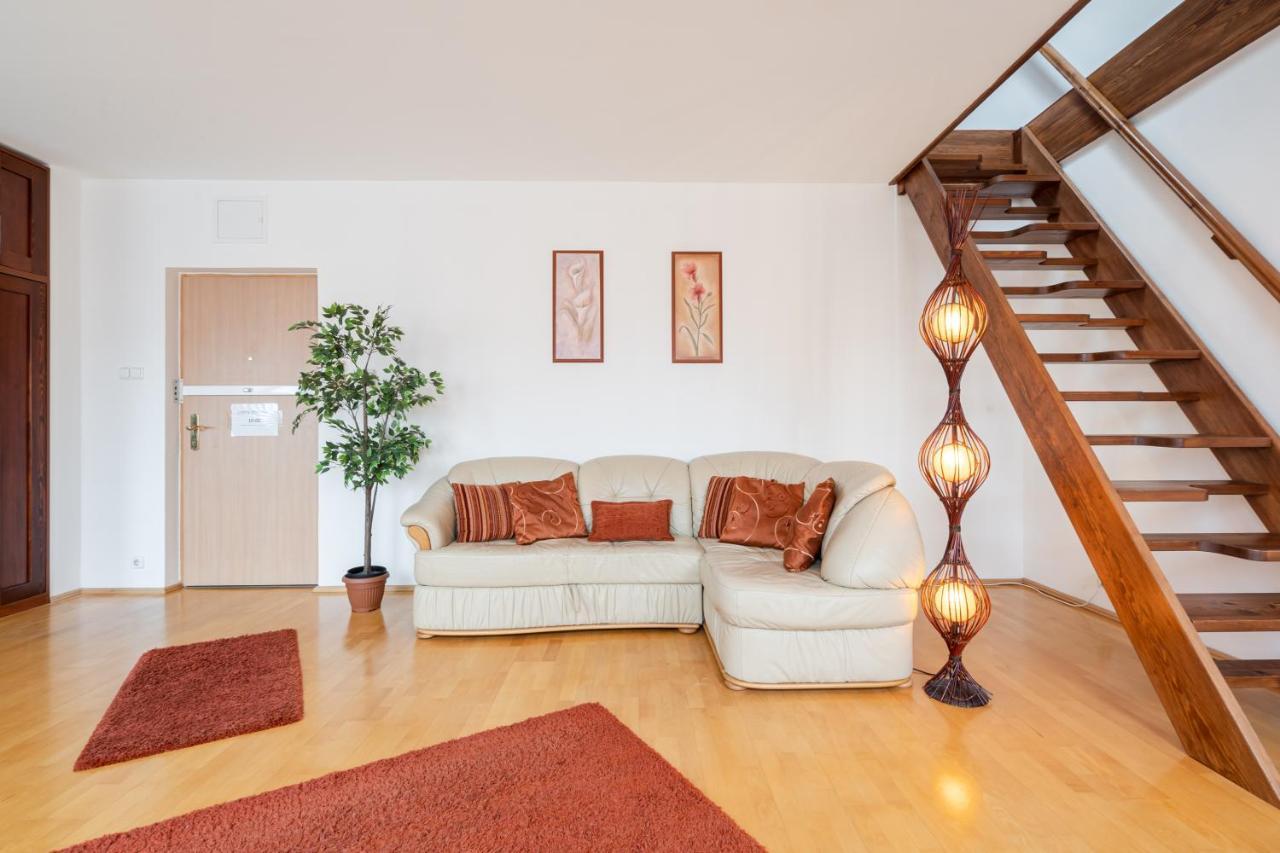 Beautiful Apartment With Ac Budapest Eksteriør bilde
